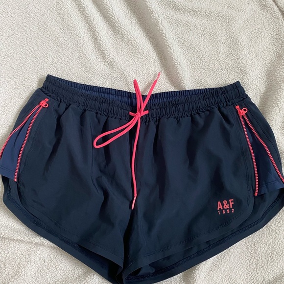 shorts - Picture 5 of 6